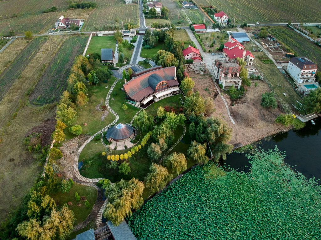 Verestóy Attila néhai RMDSZ-szenátor háza a snagovi tó mellett